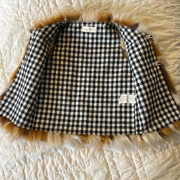 Lacey Lane Toddler's Faux Fur Vest. Super Cute. Very Good Condition. Size 2. - Picture 6 of 15